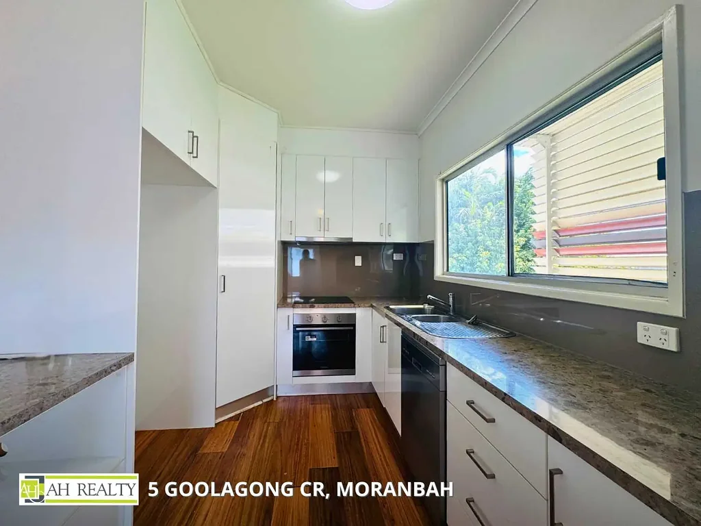 FRESHLY PAINTED, BRIGHT & SPACIOUS 3-BEDROOM HIGH-SET HOME WITH LARGE YARD!