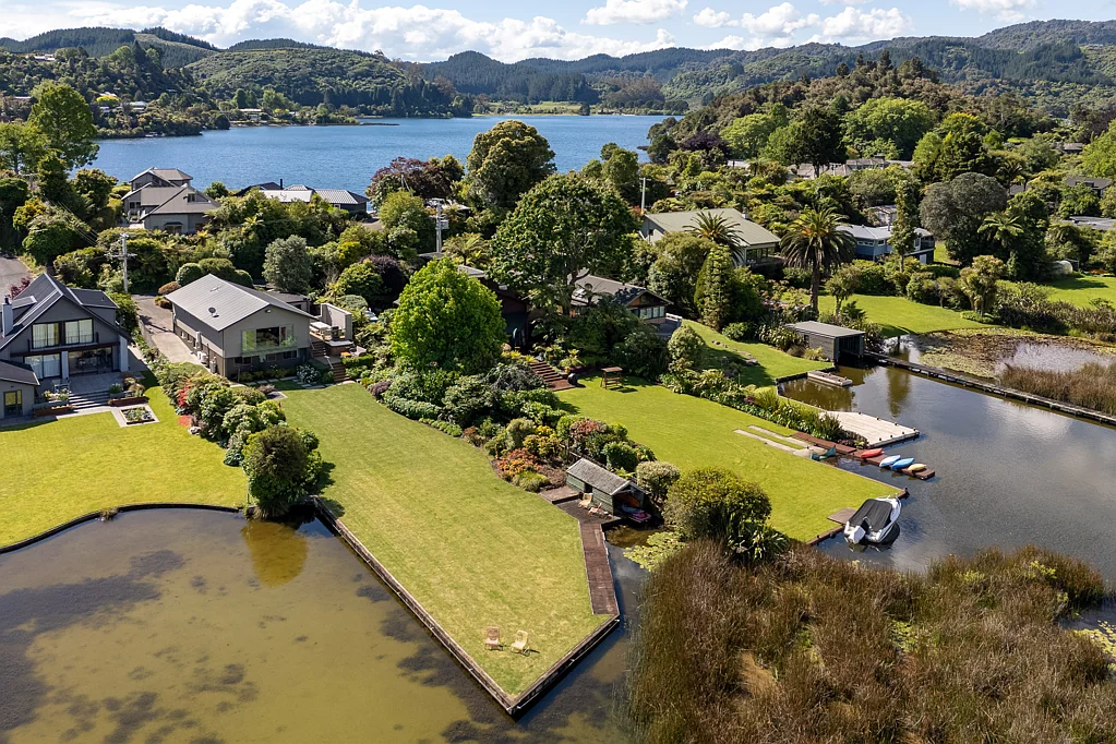 Lake Okareka 4Habitaciones Exception Waterfront Retreat on Acacia Peninsula