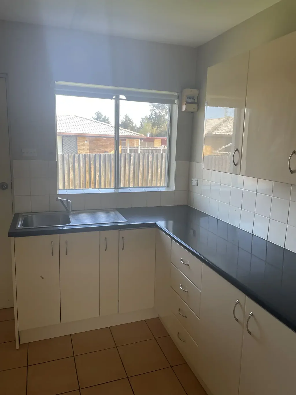 Close to UNE and Westside shopping centre