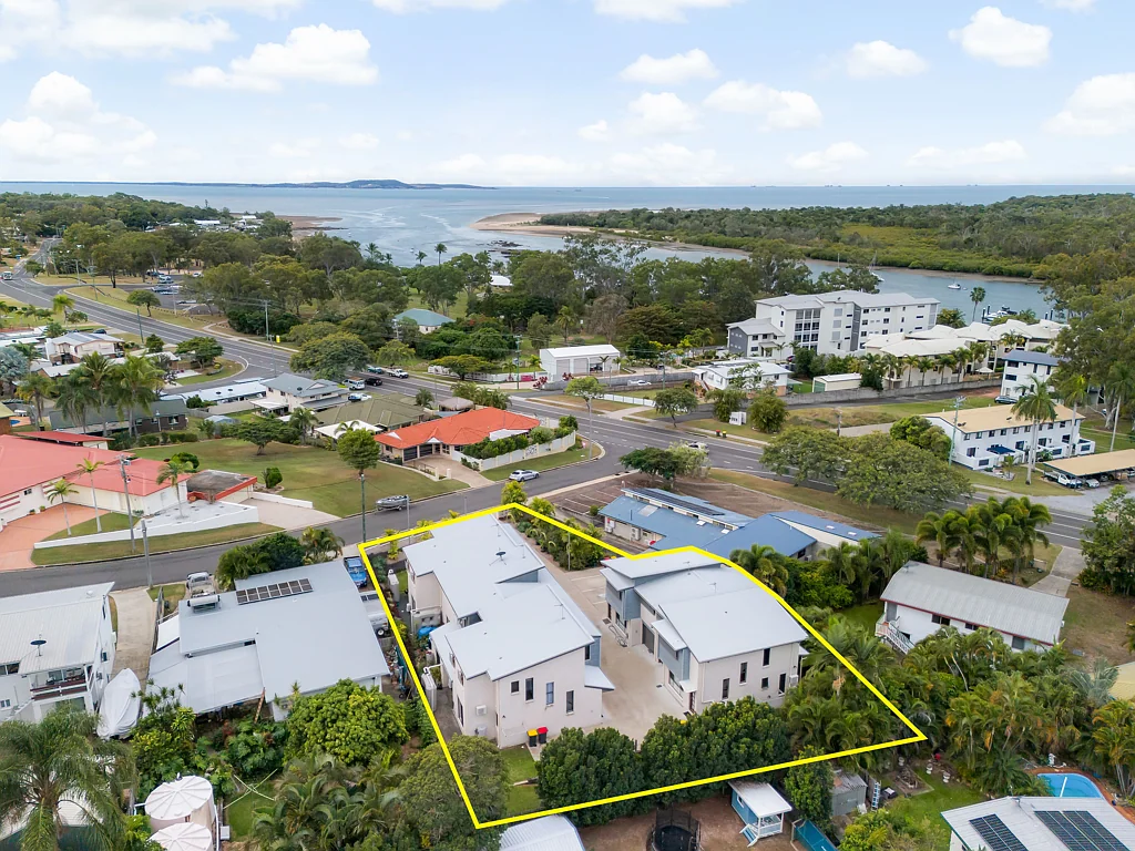 Boyne Island 3બેડરૂમ Stylish Townhouse in Boyne Island - 4/3 Crest Ave