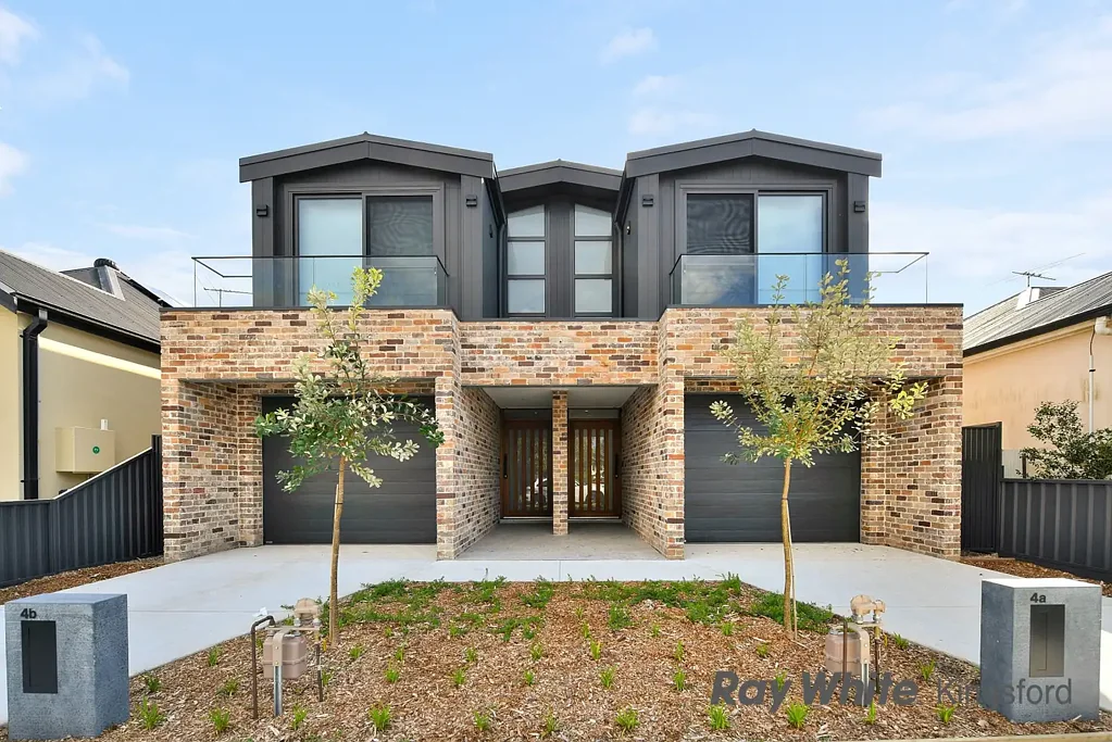 Near New 4 Bedroom Duplex In Mascot