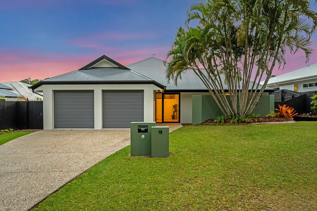 19 Golf Course Drive, Tewantin, QLD 4565