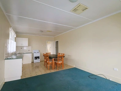 ਰਸੋਈ - 62 Feather Street, Roma, QLD 4455