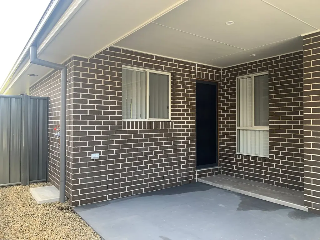 2 bedroom unit in Grafton