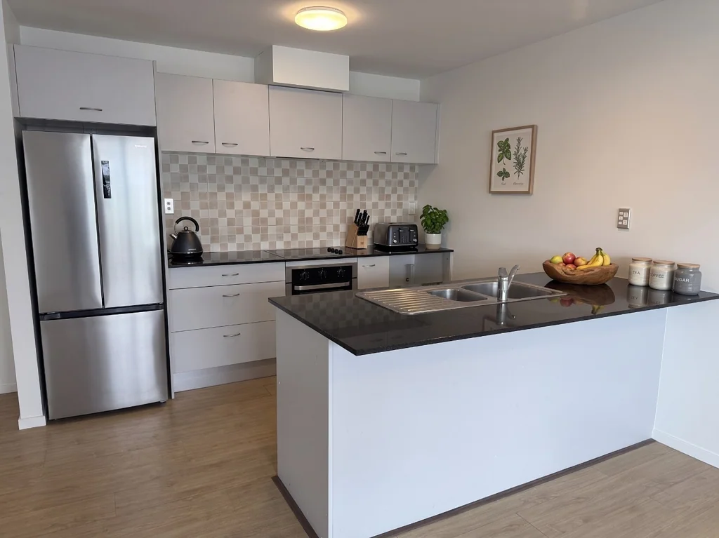 Three Bedroom Apartment in the heart of Onehunga