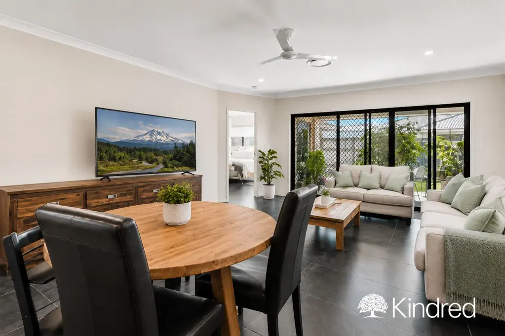 Burpengary 4कमरा Modern Family Living