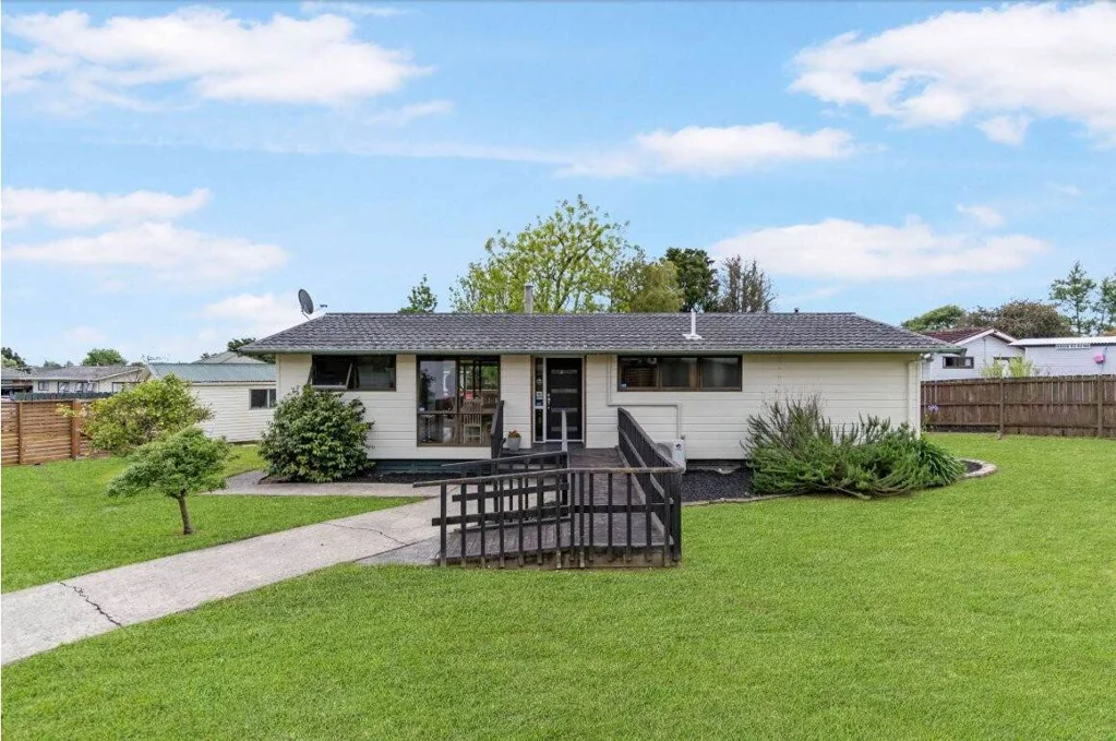 Perfect family home with outstanding Location!