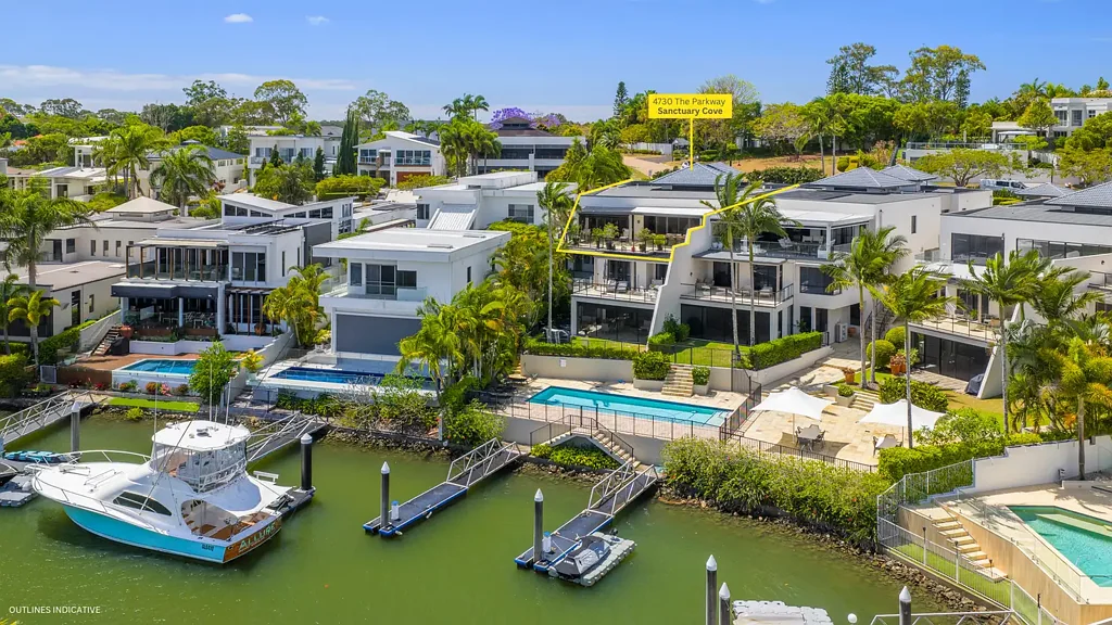 Hope Island 3બેડરૂમ Expansive Top Floor Waterfront Penthouse