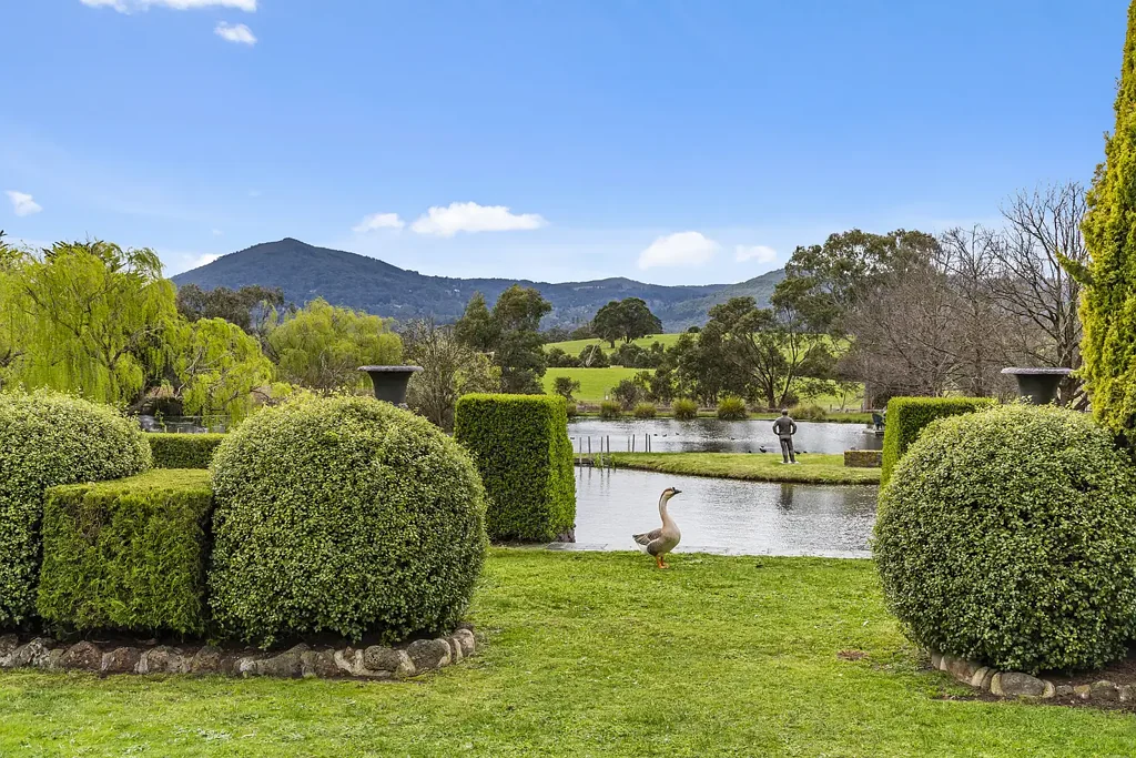 Macedon 7chambre Waterford Estate - Unique large landholding in the heart of the Macedon Ranges