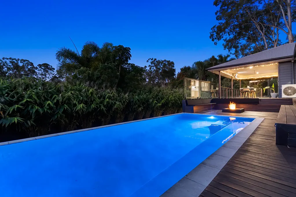 Landsborough 4Zimmer Family Luxury Private Oasis on 1082m² - Pool, Fire Pit & Designer Finishes!
