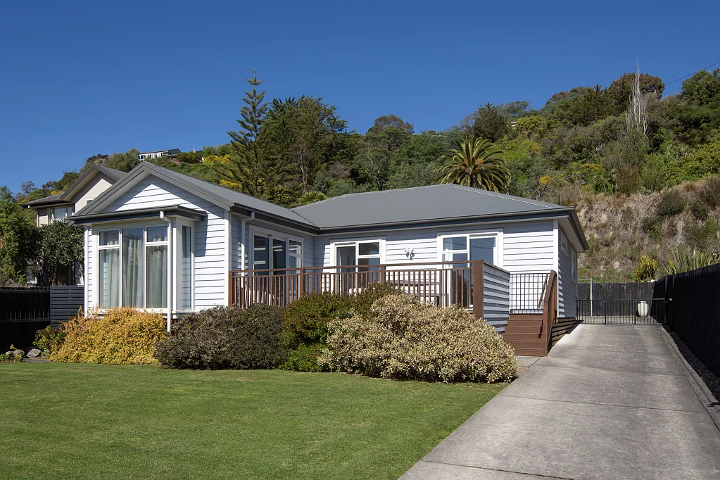 82 McCormacks Bay Road, Mount Pleasant, Canterbury