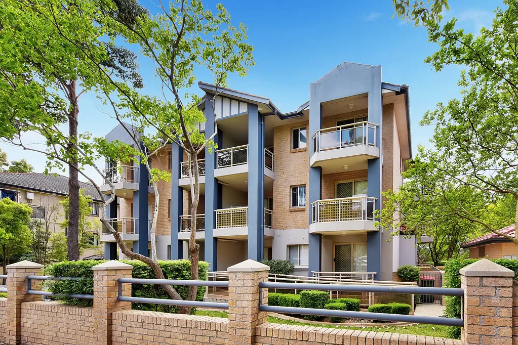 2/30 Memorial Avenue, Merrylands, NSW 2160