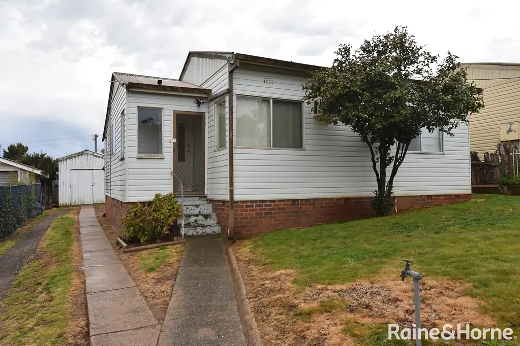 THREE BEDROOM HOME IN SOUTH ORANGE