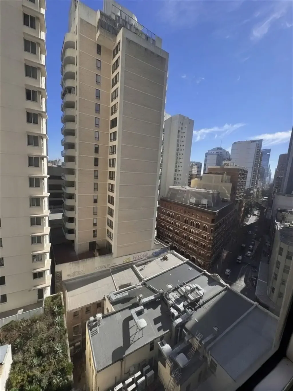 Sydney 3Moenga AUCTION- Tenanted 3 bedroom apartment opposite World Square. Located in a masonry brick building, total 147sqm on title!