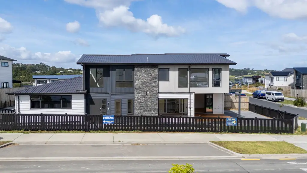 Flat Bush 7房  Must sell - Present your offer!