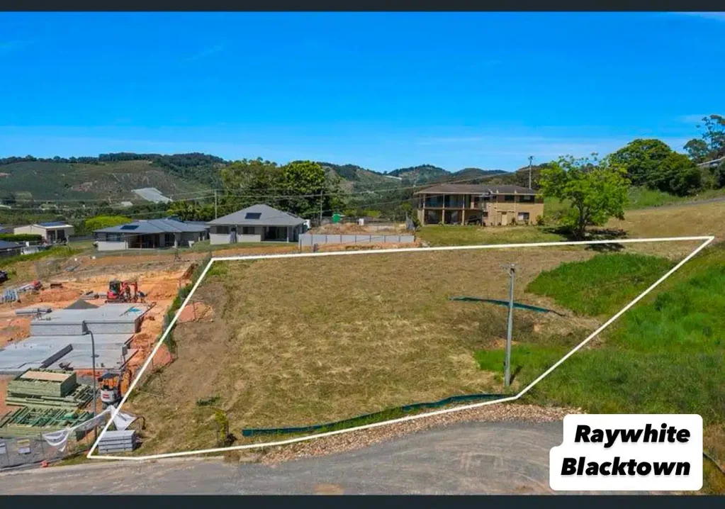 Coffs Harbour 1531m2 Registered Land !!