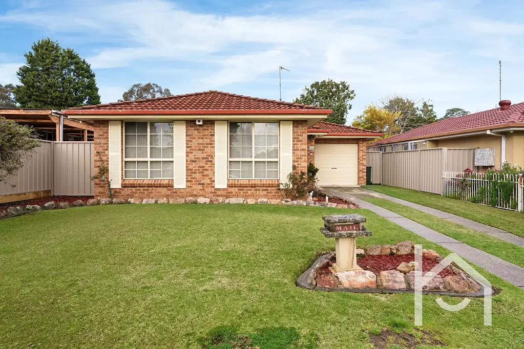 21 Davy Place, St Helens Park, NSW 2560