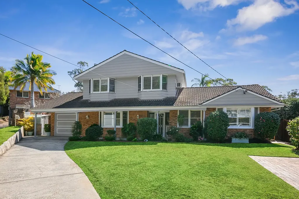 Mona Vale 4房 宽敞的家庭生活，拥有卓越的户外空间 Generous Family Living with Exceptional Outdoor Space