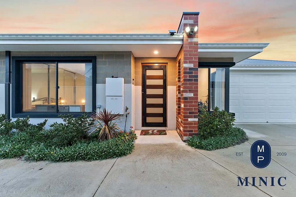 204B Hamilton Street, Queens Park, WA 6107