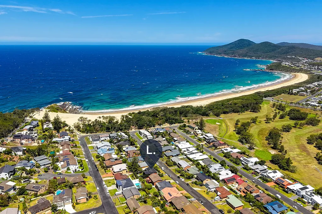 Forster 4chambre Architectural Coastal Luxury, 150m to North One Mile Beach