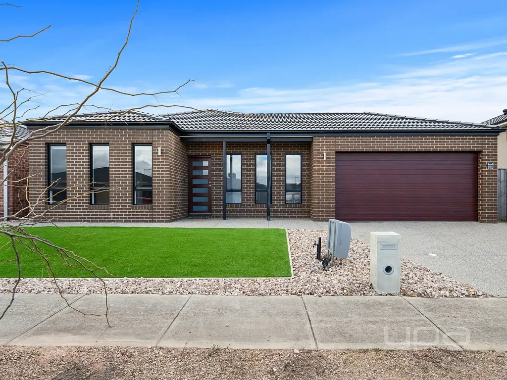 4 BEDROOM FAMILY HOME IN ARONALDS CREEK ESTATE
