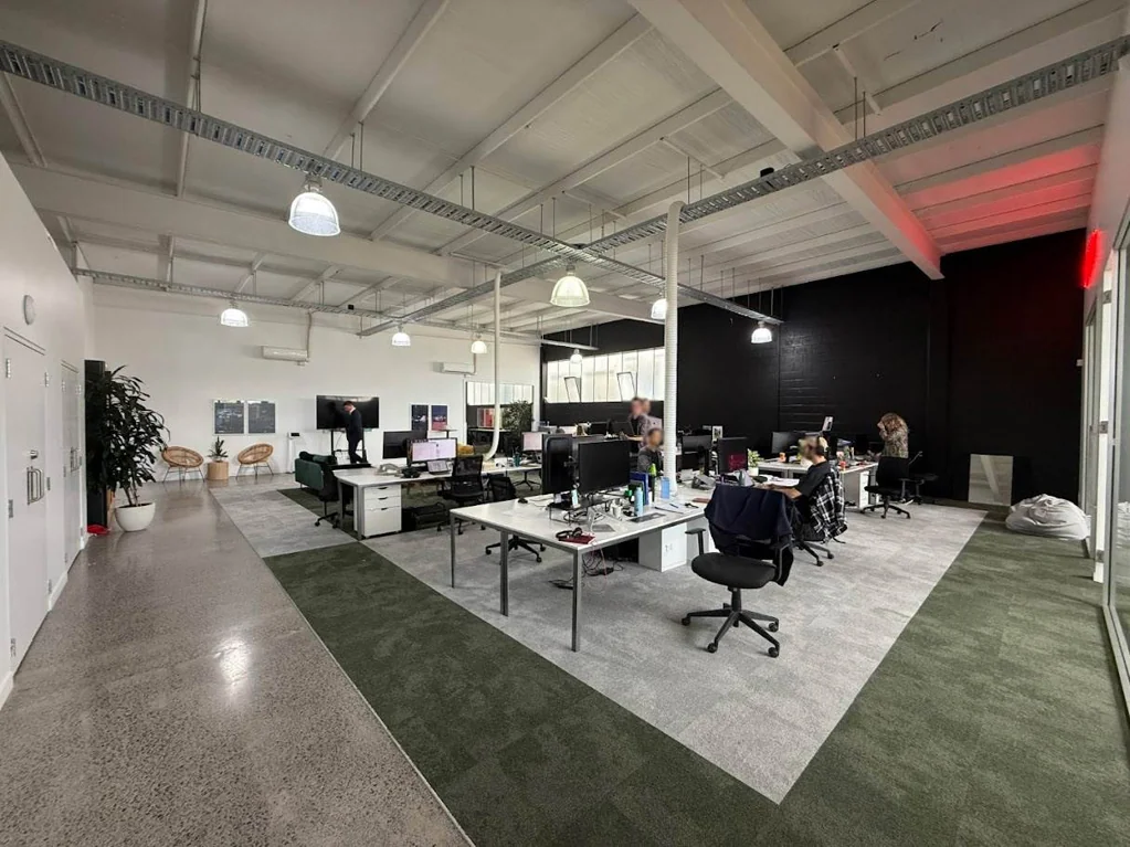 Kingsland CONTEMPORARY CHARACTER OFFICES