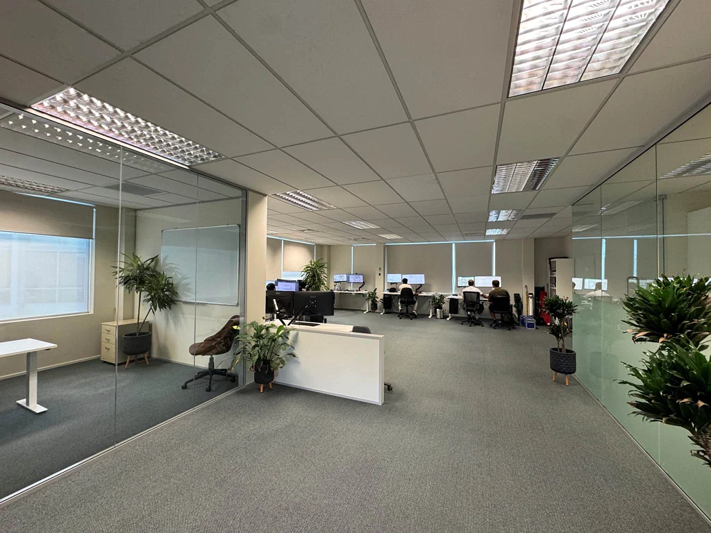 Rosedale OUTSTANDING VALUE OFFICE, EXCELLENT NATURAL LIGHT