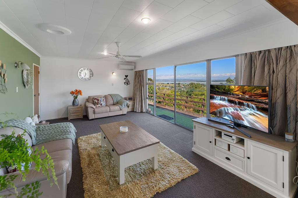 Tahunanui 5房  5 Bedrooms, Two Level Potential, One Smart Buy