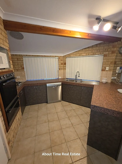 10 Neptune Gardens, Beldon, WA 6027, 3房, 2浴, House