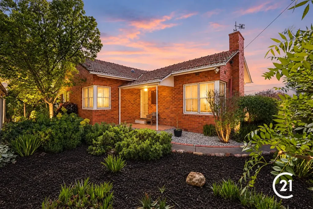 Echuca 3 Bedroom Beautifully Updated Classic