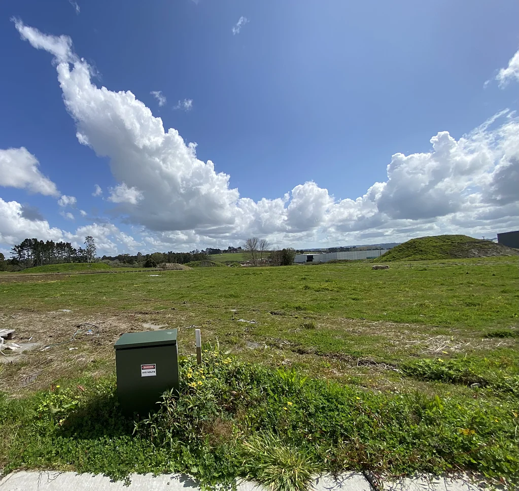 Hobsonville 7100m2 Industrial Land Available in Hobsonville.
