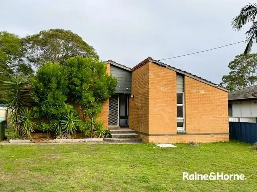 Renovated 3-bedroom house in quiet neighbourhood
