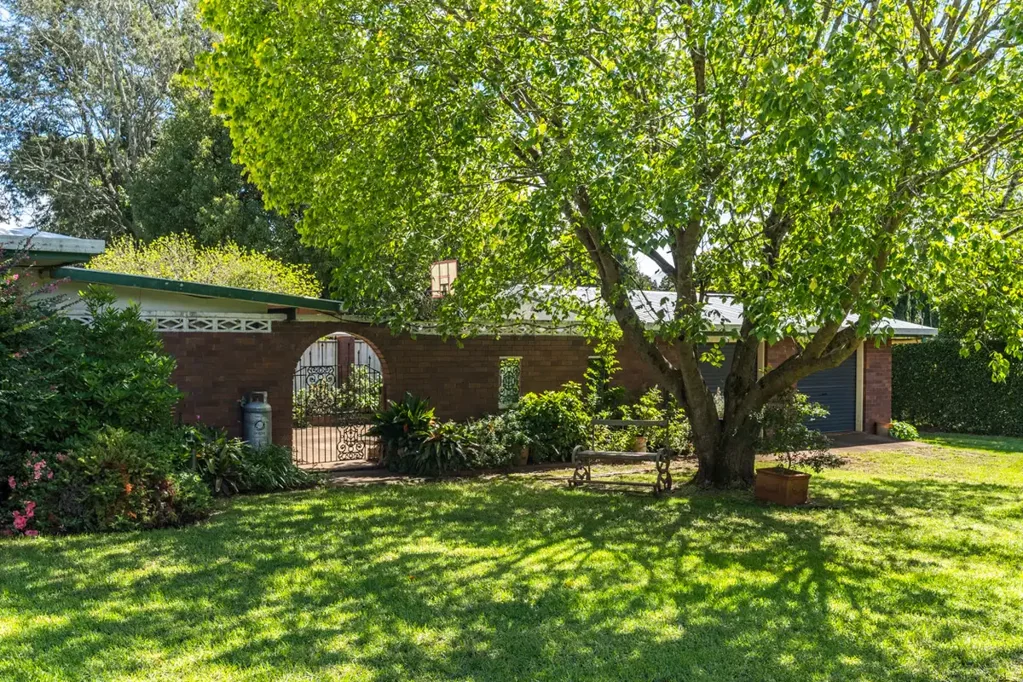 Highfields 4房  Space, Character & Lifestyle on a Classic Highfields Acre