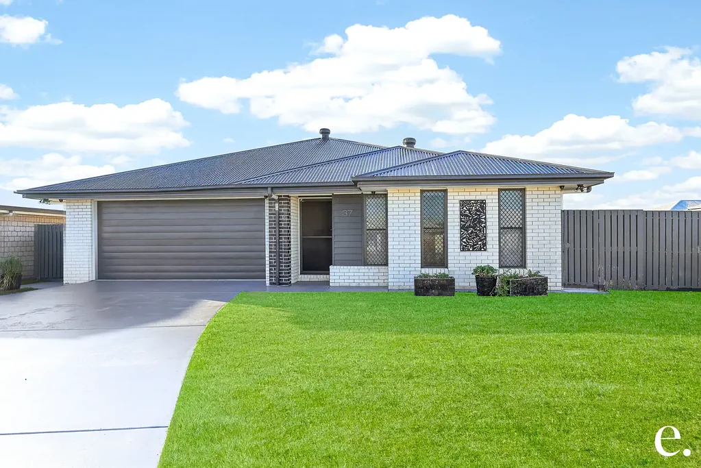 Hidden Valley 4房  Modern Move-In Ready Home or Solid Investment