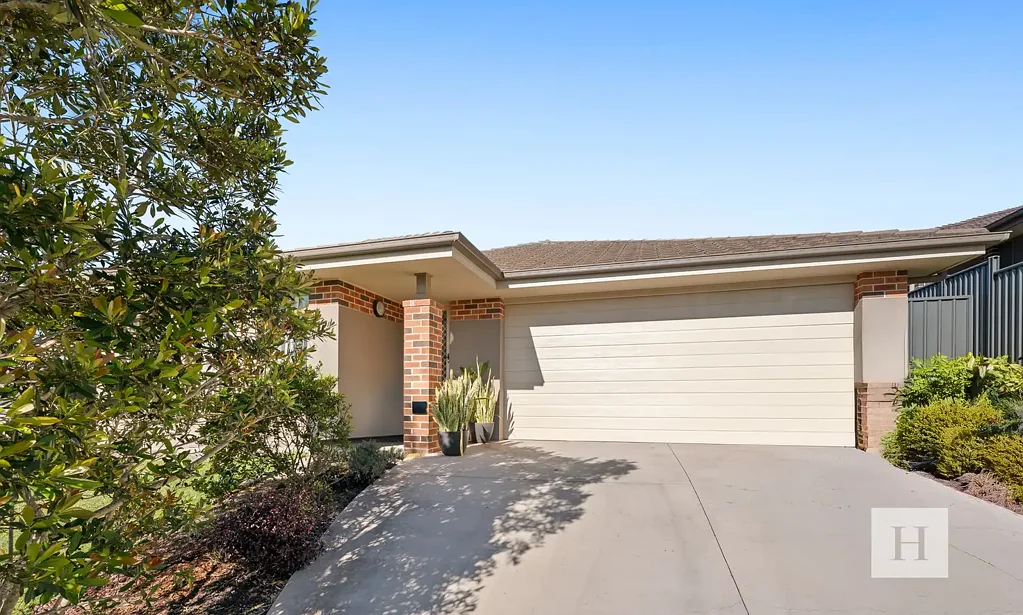 17 Voyager Street, Wadalba, NSW 2259