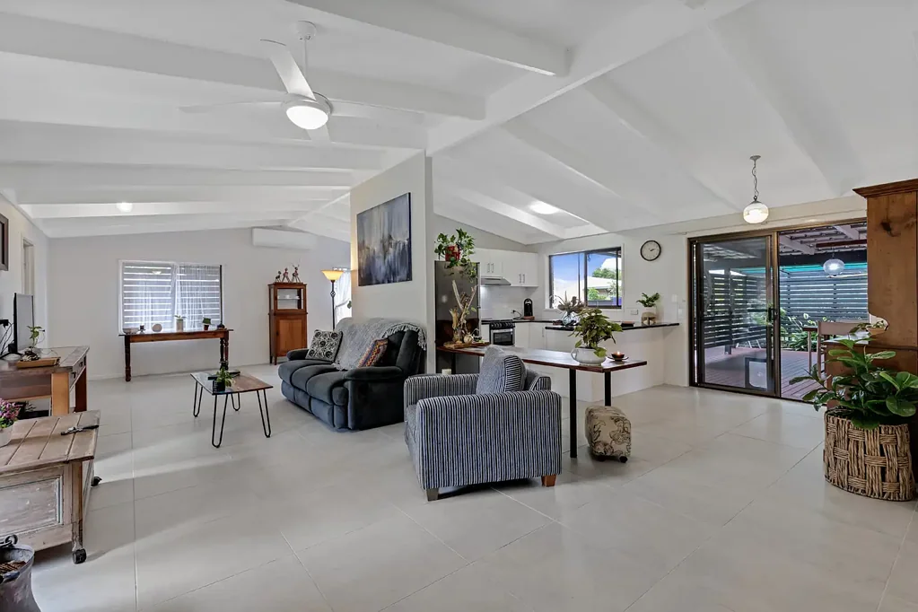 17 Ensbey Rd, Flaxton, QLD 4560