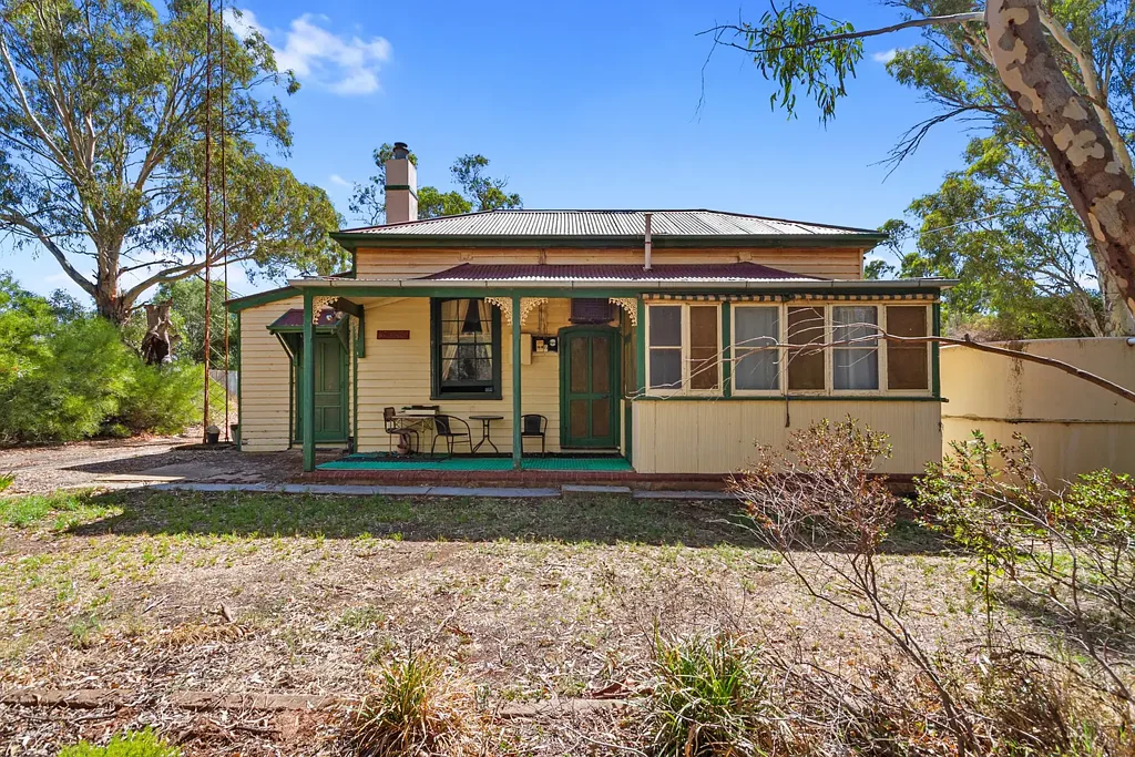 19 John Street, Hallett, SA 5419