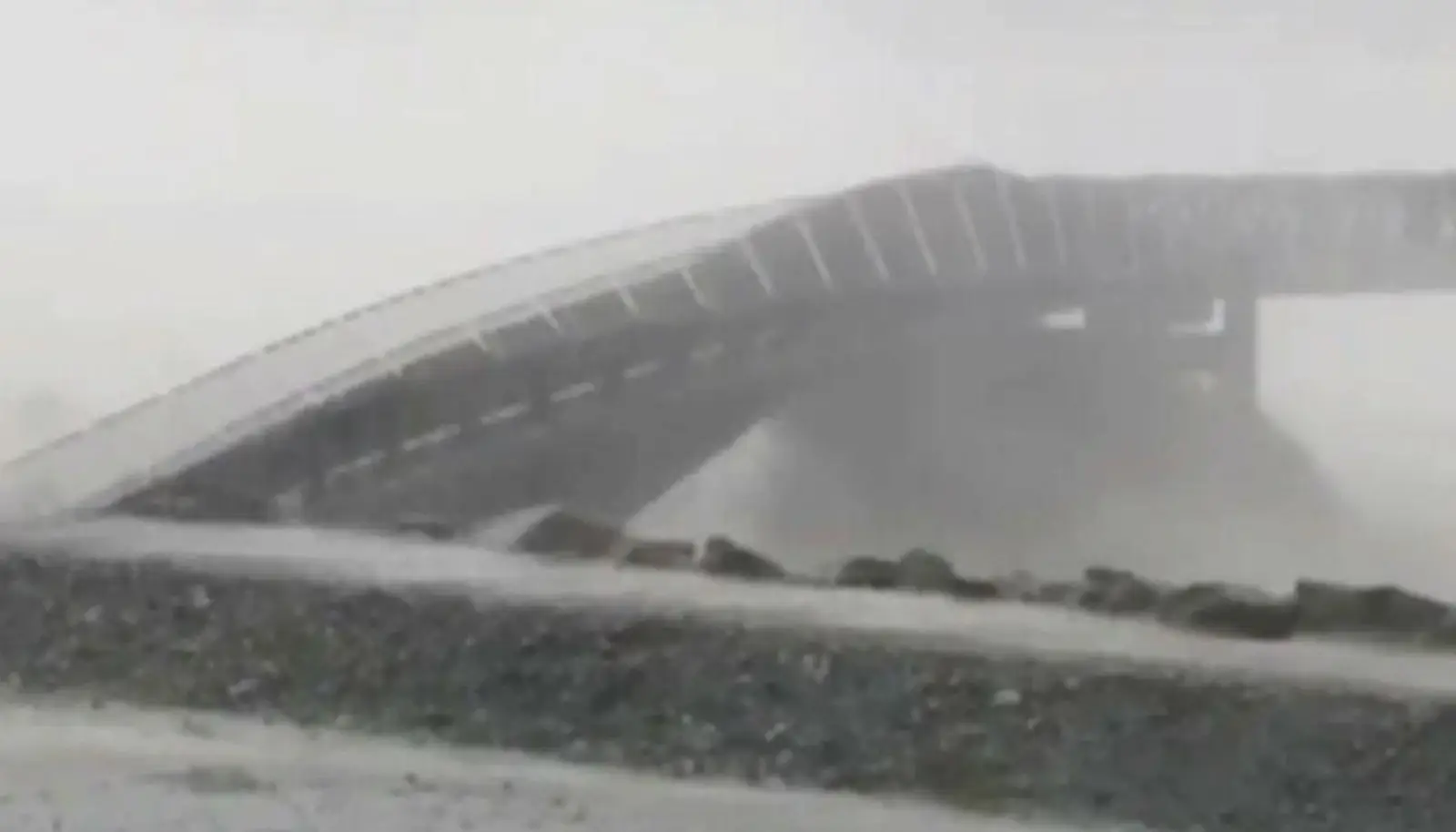 暴雨，洪水，南岛遭遇罕见恶劣天气