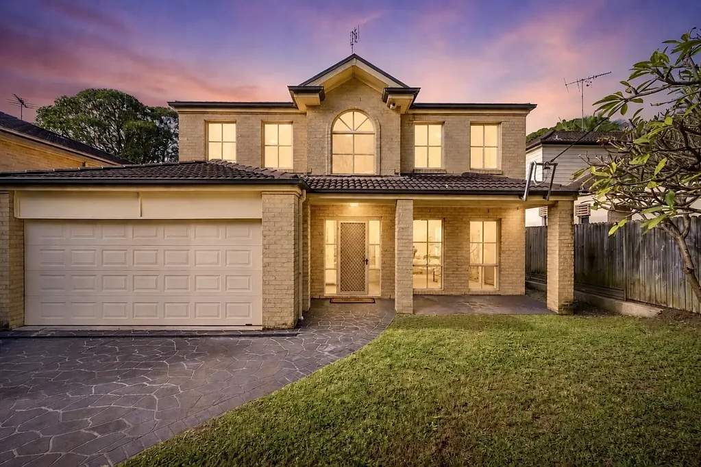 Dee Why 4ห้องนอน Complete Family Package in an Outstanding Location!!!