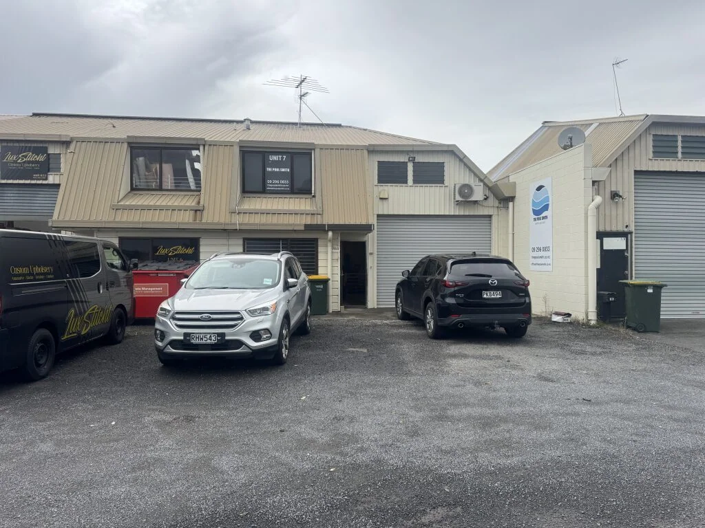 Papakura Low-cost office and workshop