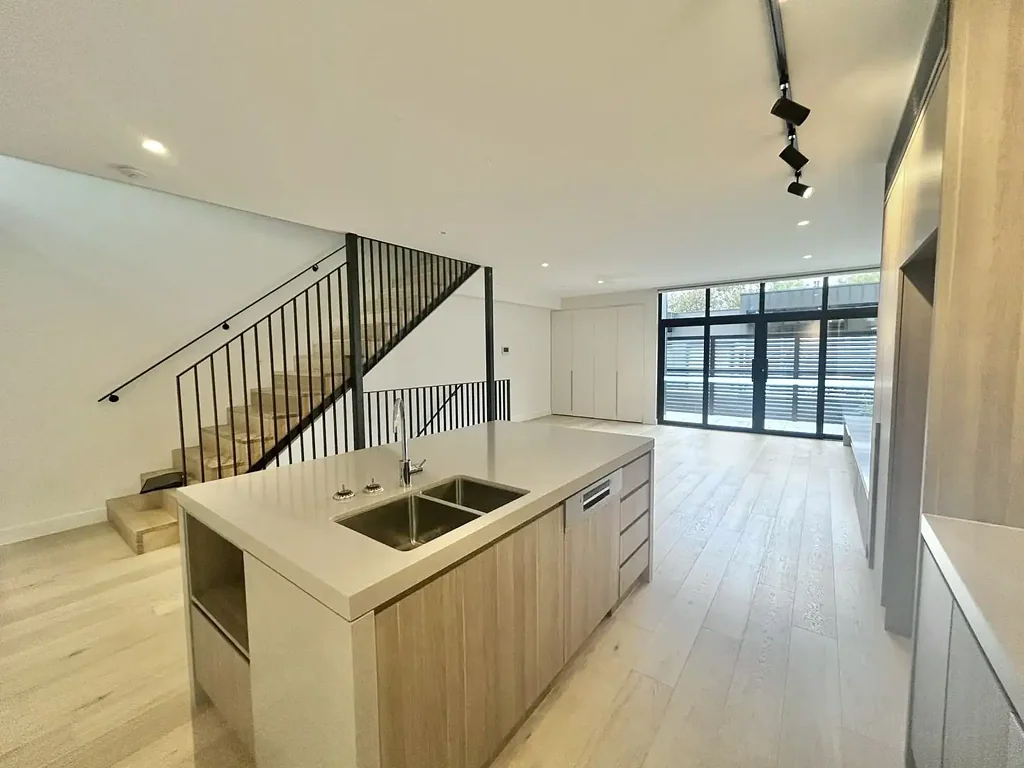 Unrivalled Luxury and Contemporary Elegance with this Near-New 3-bedroom Architecturally Designed Townhouse