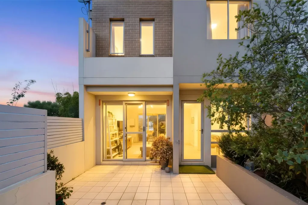 North Parramatta 3 Slaapkamer Modern Townhouse Living In A Convenient North Parramatta Setting