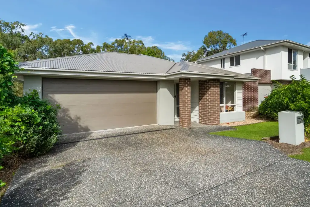 22 Gem Circuit, Park Ridge, QLD 4125