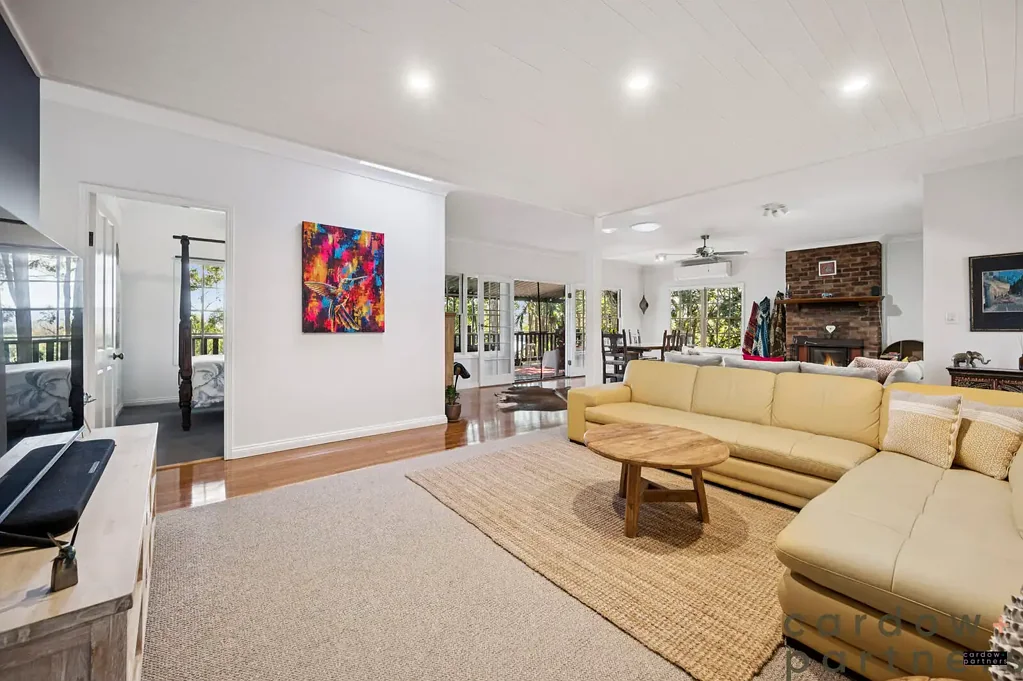 Repton 3 Bedroom Charming Western Red Cedar Cottage on 1801sqm with River Glimpses & Guest Studio