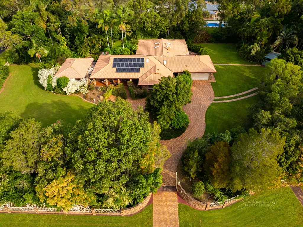 Burpengary East 7 Bedroom DUAL LIVING ON ACREAGE
