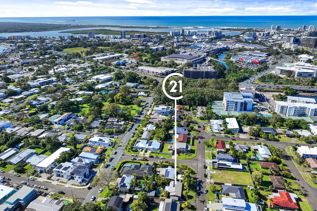 Maroochydore 4غرفة نوم TROPICAL GARDENS, POOLSIDE LIVING & ENDLESS ENTERTAINING!