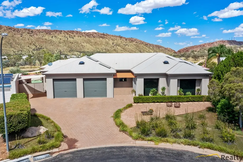 8 Delahunty Court, Desert Springs, NT 870