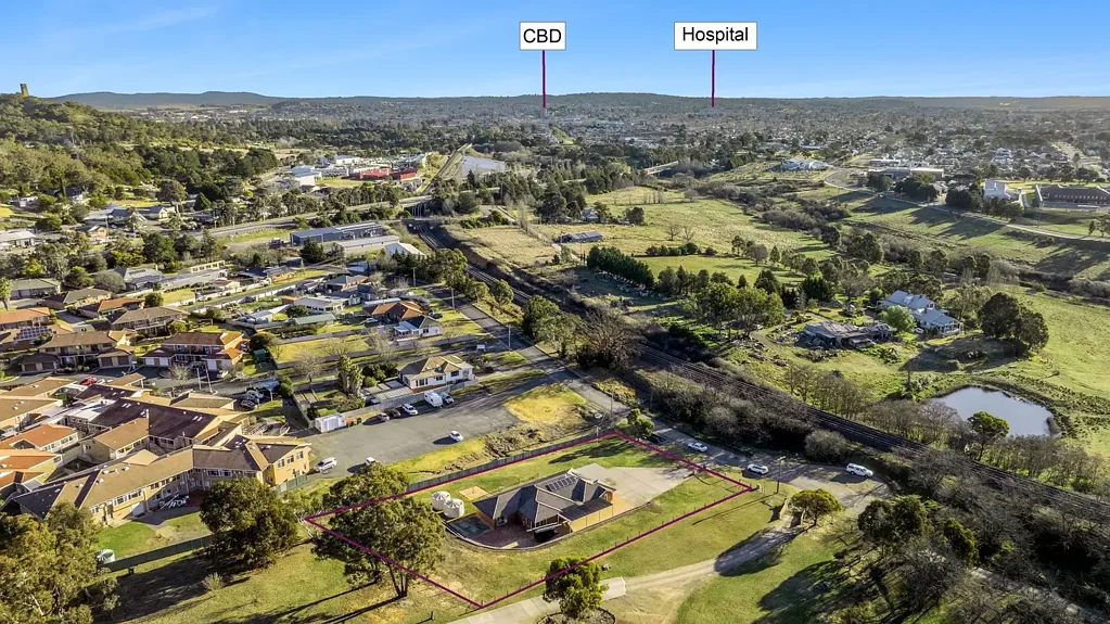 Goulburn 5ห้องนอน Room to Move, Inside and Out