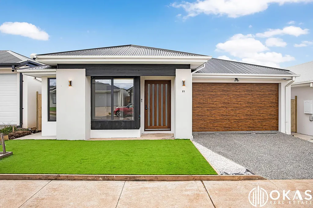 Upgraded Brand New 4 Bedroom Home For Lease In Unity Parik