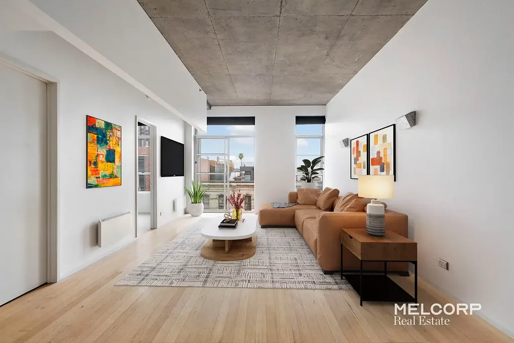 Prahran 2ਬੈੱਡਰੂਮ A Rare Warehouse Gem in the Iconic Red Tulip Factory